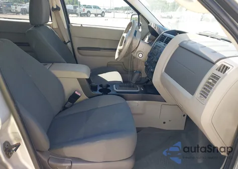 2009 Ford Escape Xls/Xls Manual from USA, damaged, VIN 1FMCU02719KA44565